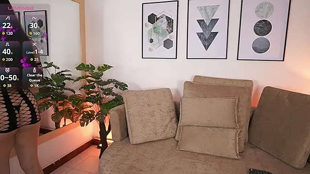 MilaCrave online show from 09/19/25, 11:47