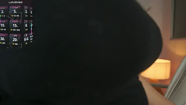 MilaCrave online show from 10/25/25, 11:42