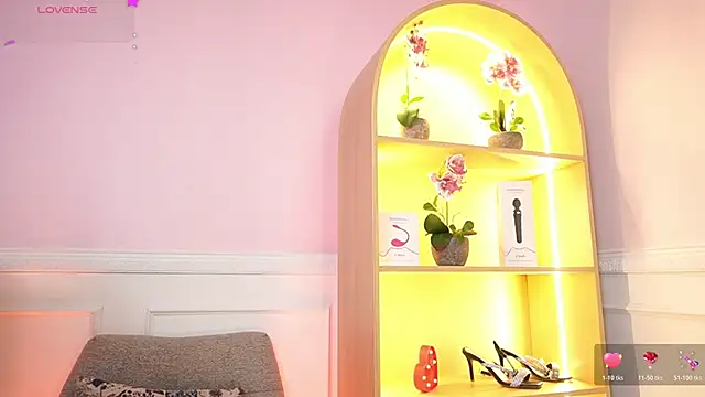 MilaCrave online show from 02/23/26, 12:17