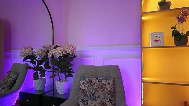 MilaCrave online show from 02/26/26, 11:54