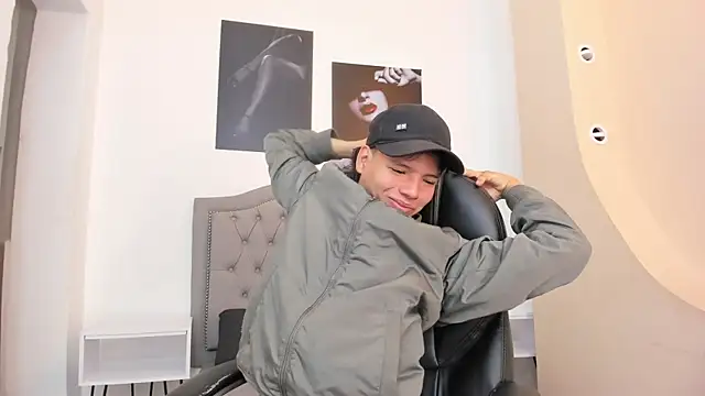 Snapshot of camillo_virgil chatting on 09/09/25, 11:08 camillo virgil online show from 09/09/25, 11:08