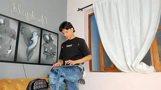 Snapshot of camillo_virgil chatting on 12/03/25, 10:58 camillo virgil online show from 12/03/25, 10:58