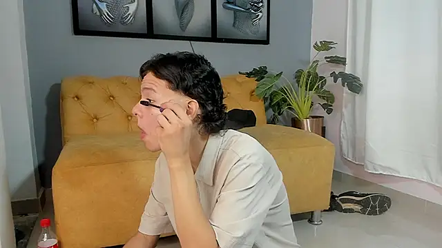 Snapshot of camillo_virgil chatting on 10/29/25, 10:47 camillo virgil online show from 10/29/25, 10:47