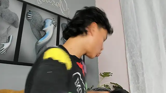 Snapshot of camillo_virgil chatting on 11/26/25, 10:59 camillo virgil online show from 11/26/25, 10:59