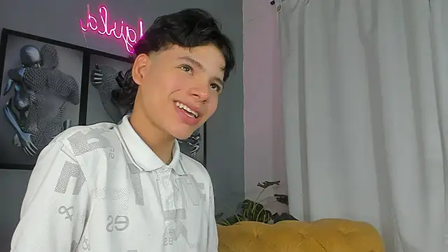 Snapshot of camillo_virgil chatting on 10/31/25, 10:34 camillo virgil online show from 10/31/25, 10:34