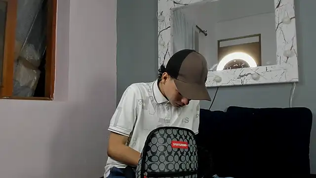 Snapshot of camillo_virgil chatting on 09/15/25, 10:48 camillo virgil online show from 09/15/25, 10:48