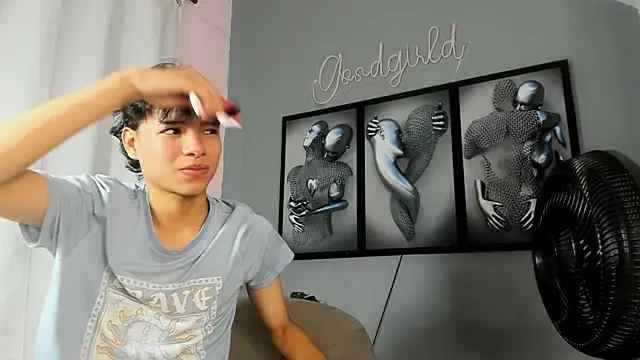 Snapshot of camillo_virgil chatting on 10/21/25, 10:58 camillo virgil online show from 10/21/25, 10:58