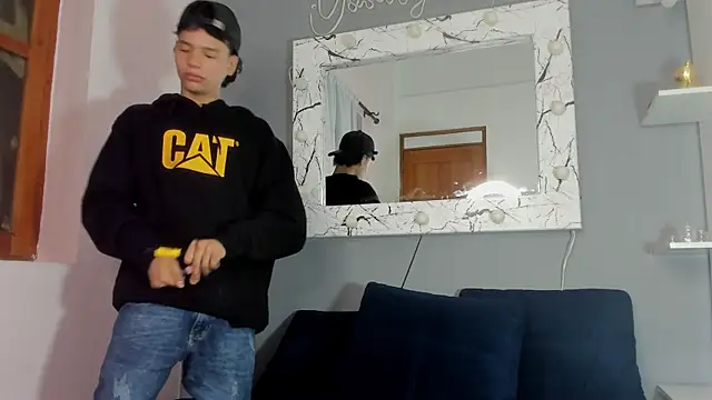 Snapshot of camillo_virgil chatting on 09/20/25, 10:42 camillo virgil online show from 09/20/25, 10:42