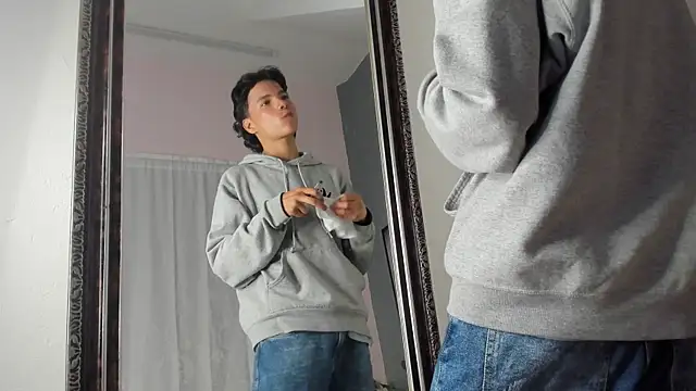 Snapshot of camillo_virgil chatting on 11/25/25, 10:59 camillo virgil online show from 11/25/25, 10:59