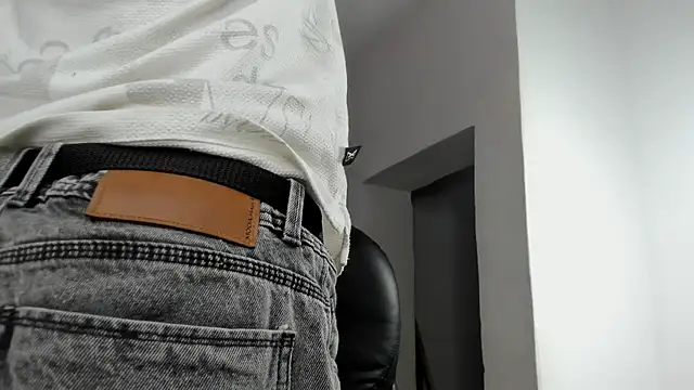 Snapshot of camillo_virgil chatting on 10/04/25, 10:50 camillo virgil online show from 10/04/25, 10:50