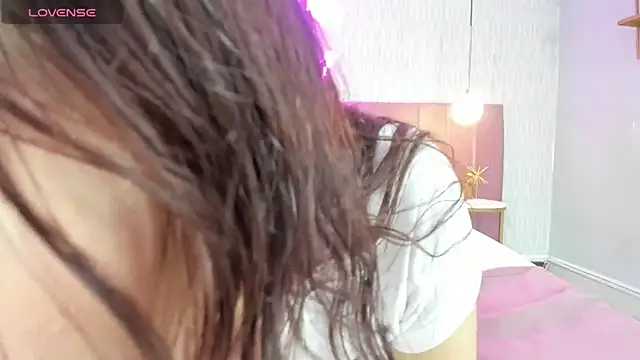 Snapshot of HANNA_BASTIAN_VC chatting on 11/12/25, 02:26 HANNA BASTIAN VC online show from 11/12/25, 02:26