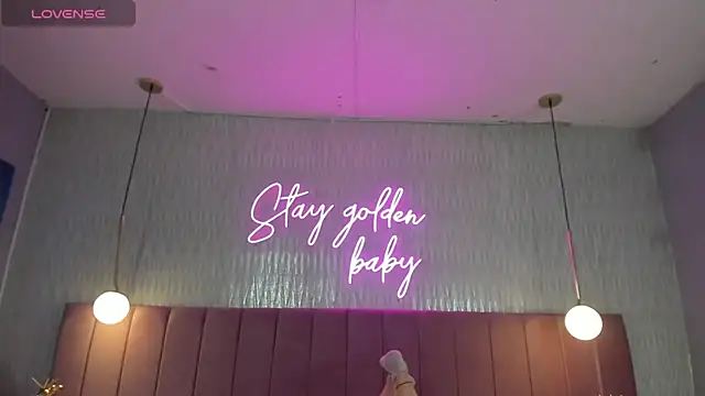 Snapshot of HANNA_BASTIAN_VC chatting on 10/28/25, 02:27 HANNA BASTIAN VC online show from 10/28/25, 02:27