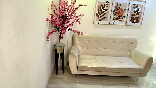 Anie johnson online show from 11/12/25, 07:29