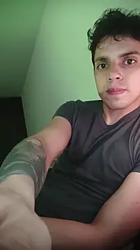 yourfavoriteboy   online show from 01/10/26, 12:50