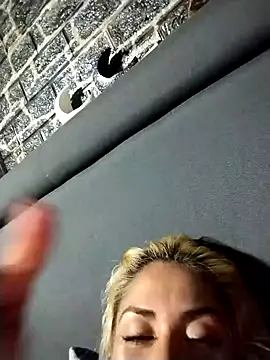 Snapshot of Ashleycam69 chatting on 12/01/25, 03:07 Ashleycam69 online show from 12/01/25, 03:07