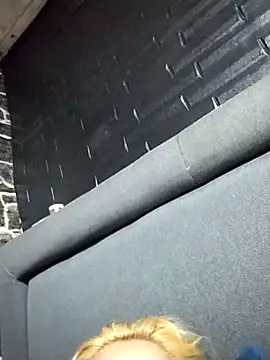 Snapshot of Ashleycam69 chatting on 10/24/25, 03:22 Ashleycam69 online show from 10/24/25, 03:22