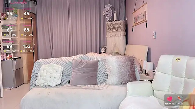 Y2Luvk online show from 10/13/25, 11:27