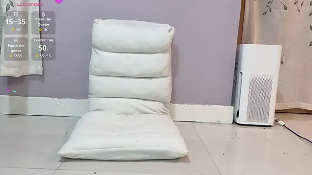 Y2Luvk online show from 12/01/25, 09:04