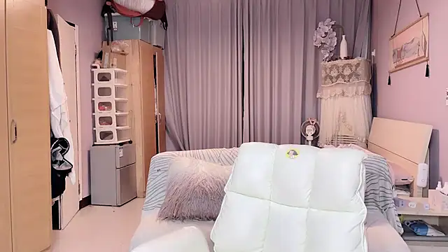 Y2Luvk online show from 09/10/25, 08:52