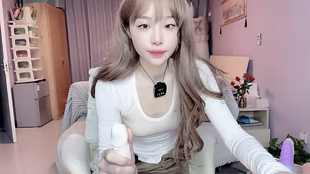 Y2Luvk online show from 10/06/25, 11:27