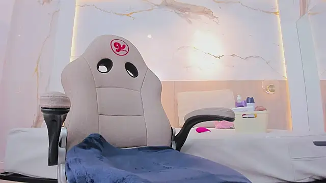 valirya devote online show from 09/22/25, 03:23