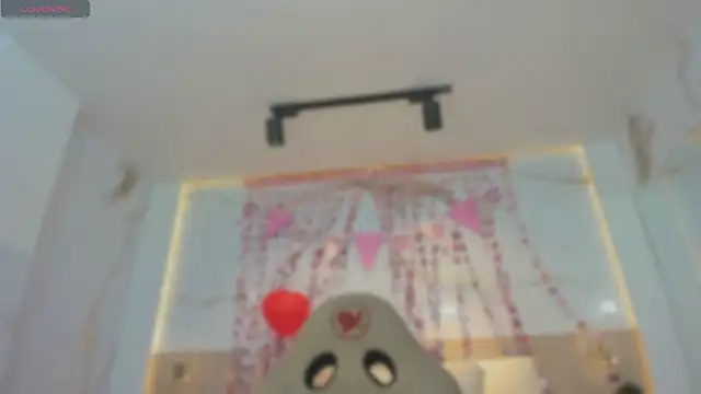 valirya devote online show from 02/16/26, 03:49