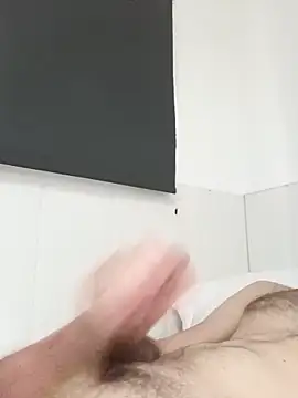 Snapshot of DannySastre91 chatting on 10/11/25, 08:04 DannySastre91 online show from 10/11/25, 08:04