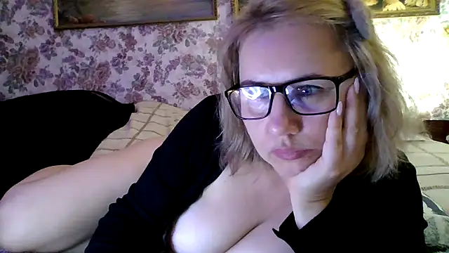 Snapshot of LustyyX chatting on 09/14/25, 05:13 LustyyX online show from 09/14/25, 05:13