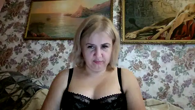 Snapshot of LustyyX chatting on 10/10/25, 05:25 LustyyX online show from 10/10/25, 05:25