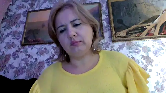 Snapshot of LustyyX chatting on 09/19/25, 12:31 LustyyX online show from 09/19/25, 12:31