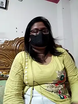Snapshot of Ayat-3 chatting on 10/14/25, 09:15 Ayat-3 online show from 10/14/25, 09:15