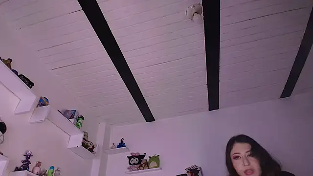 annyharriis online show from 12/16/25, 08:02