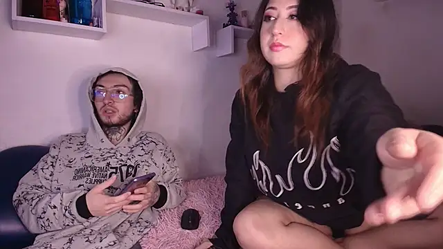 annyharriis online show from 12/15/25, 07:31