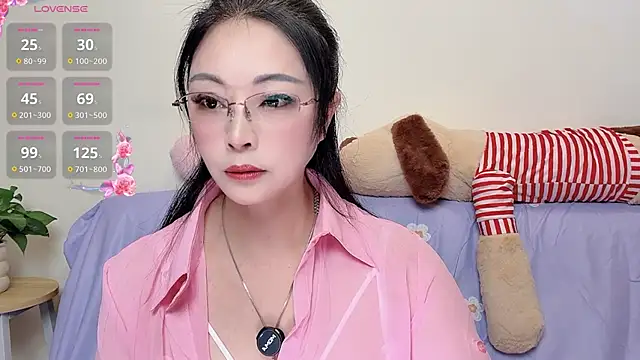 Snapshot of Hua_Hua_0 chatting on 09/28/25, 12:23 Hua Hua 0 online show from 09/28/25, 12:23