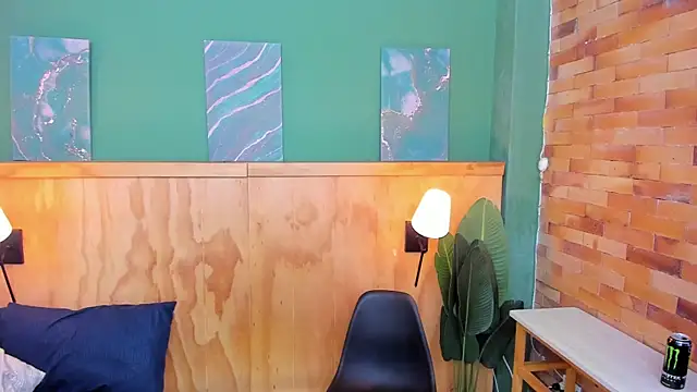 halleylorens online show from 03/31/26, 07:27