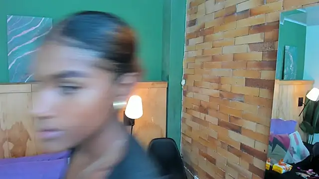 halleylorens online show from 02/08/26, 12:25