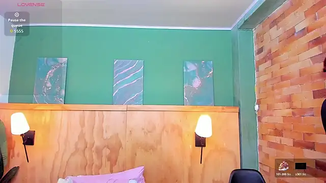 halleylorens online show from 03/17/26, 07:28