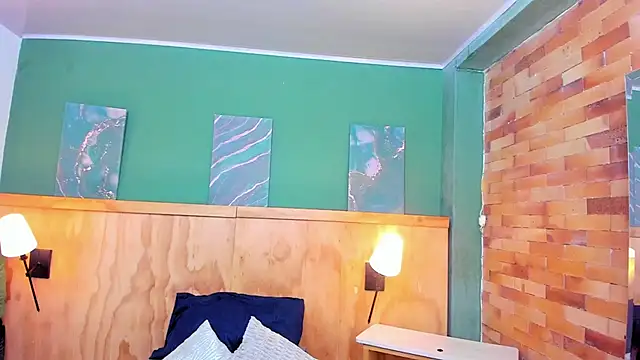 halleylorens online show from 04/08/26, 07:15