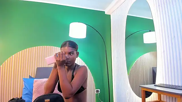 halleylorens online show from 03/21/26, 12:20