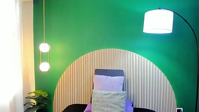 Snapshot of halleylorens chatting on 11/26/25, 07:25 halleylorens online show from 11/26/25, 07:25