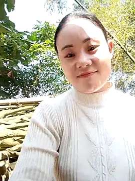 Snapshot of Ruaiuoi chatting on 02/06/26, 05:25 Ruaiuoi online show from 02/06/26, 05:25