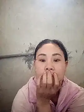 Snapshot of Ruaiuoi chatting on 02/28/26, 06:24 Ruaiuoi online show from 02/28/26, 06:24