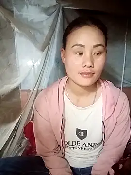 Snapshot of Ruaiuoi chatting on 02/12/26, 12:27 Ruaiuoi online show from 02/12/26, 12:27