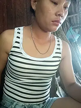 Snapshot of Ruaiuoi chatting on 06/22/26, 06:32 Ruaiuoi online show from 06/22/26, 06:32