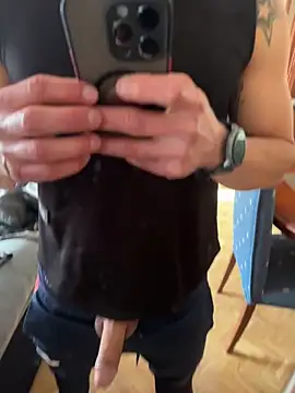 Latinhot31 online show from 03/05/26, 08:22