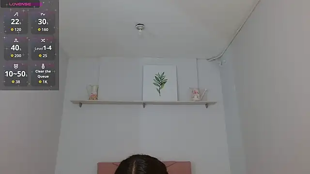 SarayVega  online show from 10/14/25, 07:25