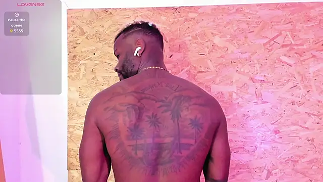 santiblack7 online show from 11/26/25, 02:00