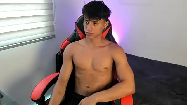 ZYZZ1312 online show from 06/04/26, 06:34