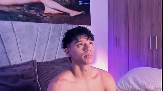 ZYZZ1312 online show from 10/23/25, 03:32