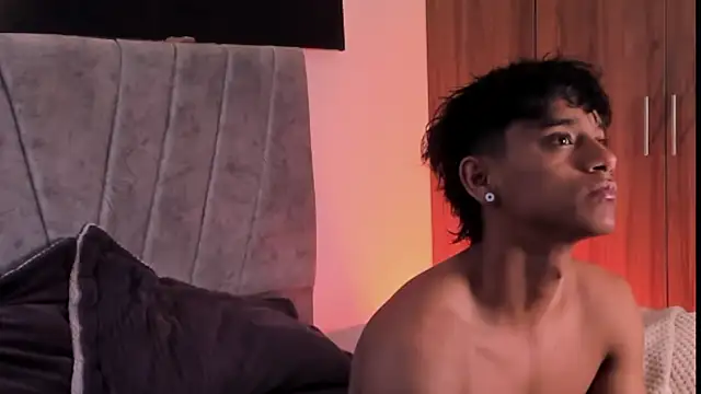 Snapshot of ZYZZ1312 chatting on 09/20/25, 04:34 ZYZZ1312 online show from 09/20/25, 04:34